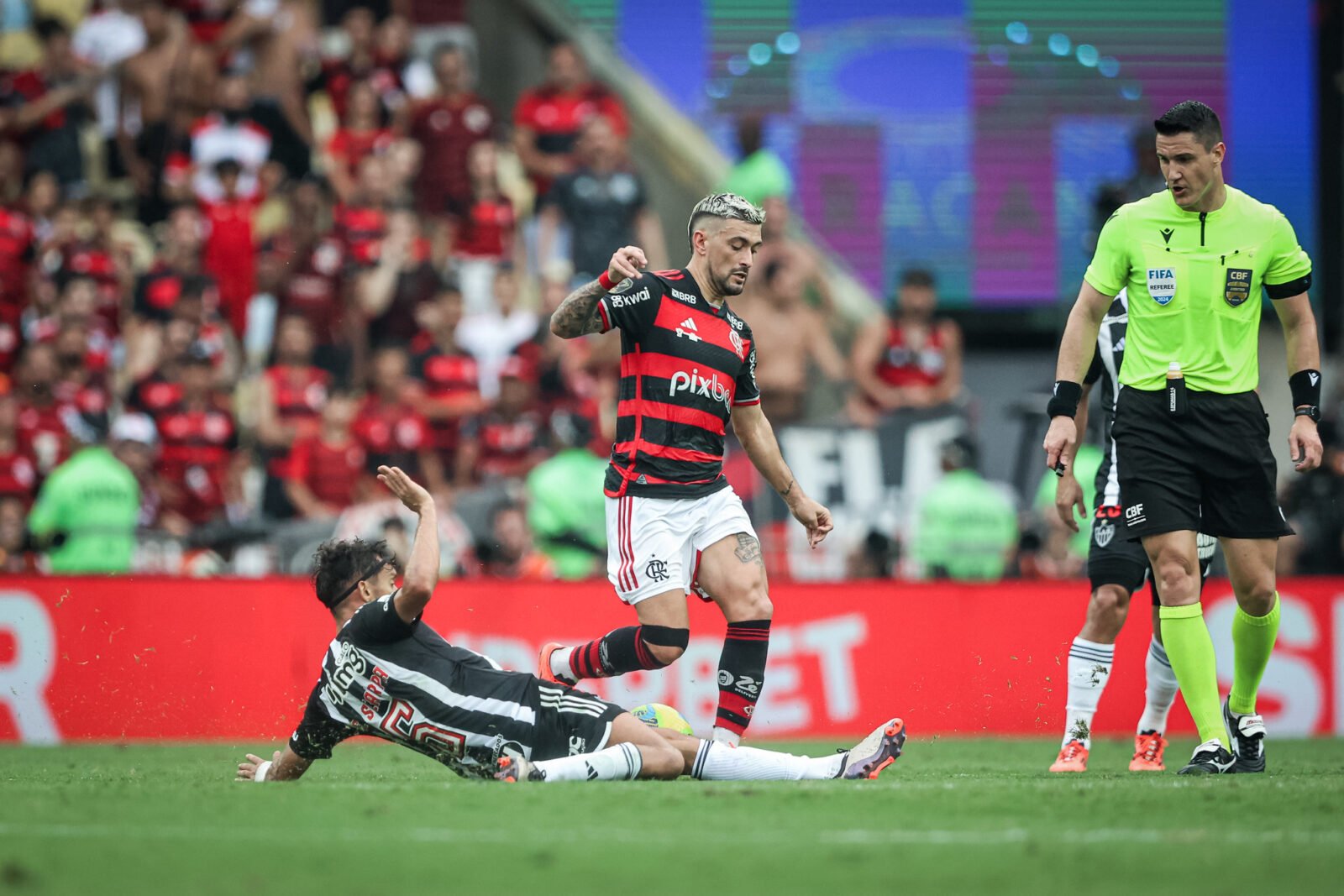 Onde assistir Cruzeiro x Flamengo ao vivo - Brasileirão - nesta quarta-feira (06/11/2024). Imagem: Pedro Souza/Atlético