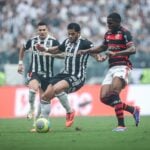 Onde assistir Flamengo x Atlético-MG ao vivo - Brasileirão nesta quarta-feira (13/11/2024). Imagem: Pedro Souza/Atlético