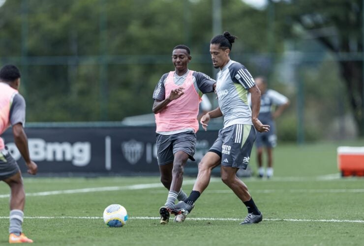 Onde assistir Atlético-MG x Botafogo ao vivo - Brasileirão nesta quarta-feira (20/11/2024). Imagem: Pedro Souza/Atlético