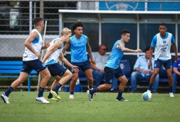 Onde assistir Grêmio x Juventude ao vivo - Brasileirão nesta quarta-feira (20/11/2024). Imagem: Lucas Uebel/GFBPA