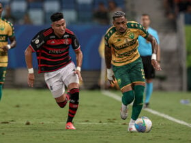 Lance do jogo entre Cuiabá x Flamengo. Imagem: AssCom Dourado