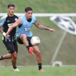 Onde assistir Botafogo x Vitória ao vivo - Brasileirão neste sábado (23/11/2024). Imagem: Vitor Silva/BFR