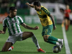 Lance do jogo entre Juventude x Cuiabá. Imagem: AssCom Dourado