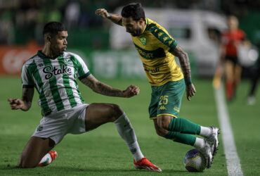 Lance do jogo entre Juventude x Cuiabá. Imagem: AssCom Dourado