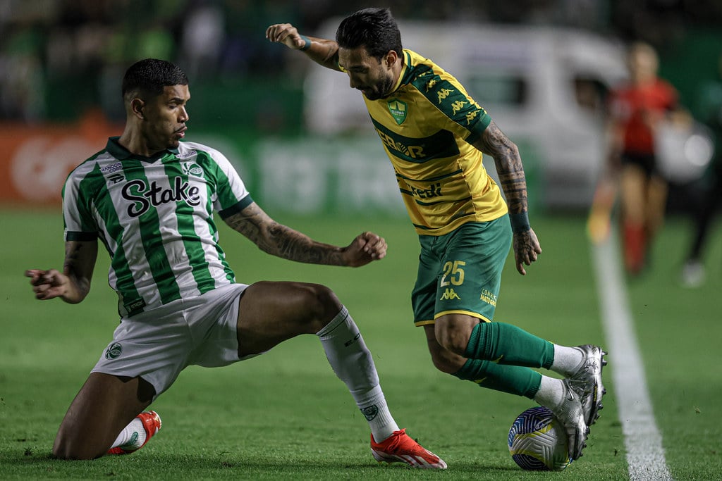 Lance do jogo entre Juventude x Cuiabá. Imagem: AssCom Dourado