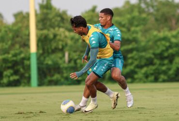 Onde assistir Cuiabá x Vasco ao vivo - Brasileirão neste domingo (08/12/2024). Imagem: AssCom Dourado