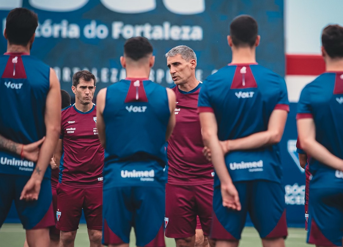 Onde assistir Fortaleza x Internacional ao vivo - Brasileirão neste domingo (08/12/2024). Imagem: Mateus Lotif/FEC