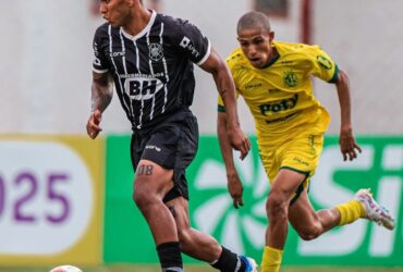 Onde assistir Rio Branco-ES x Criciúma ao vivo - Copinha neste domingo (05/01/2025). Imagem: Pedro Zacchi / Rio Branco