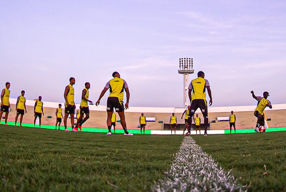 Onde assistir Flamengo x Nova Iguaçu ao vivo - Taça Guanabara neste domingo (19/01/2025). Imagem: Paula Reis/CRF