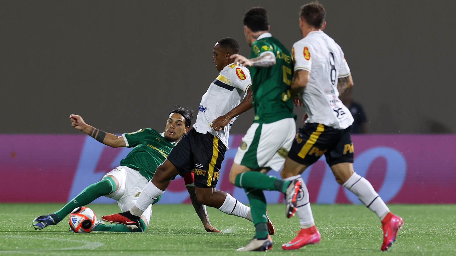 Onde assistir Palmeiras x Bragantino ao vivo - Paulistão nesta terça-feira (28/01/2025). Imagem: Cesar Grecco/Ag. Palmeiras