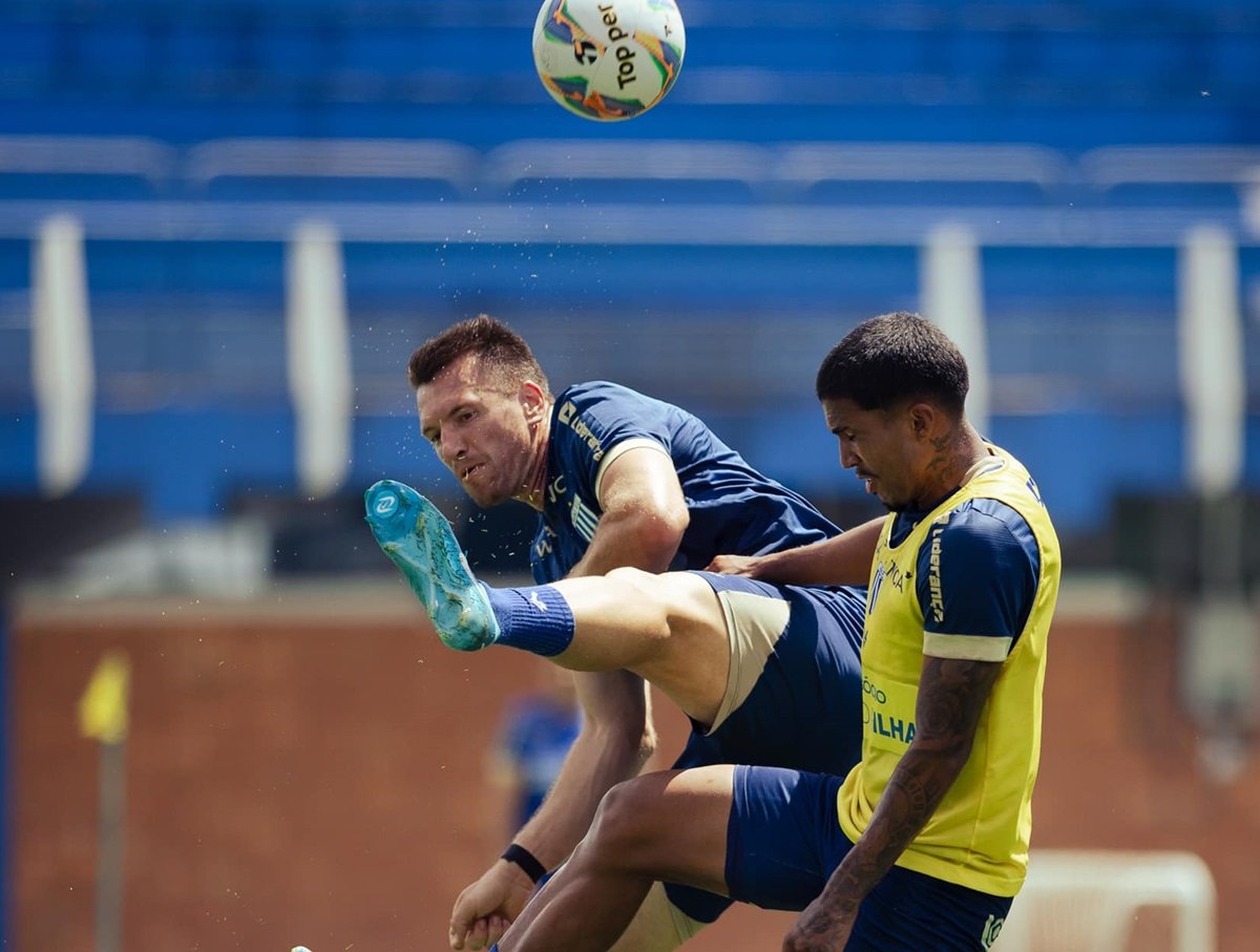 Onde assistir Avaí x Figueirense ao vivo - Catarinense neste sábado (25/01/2025). Imagem: Guilherme Griebeler/Avaí FC