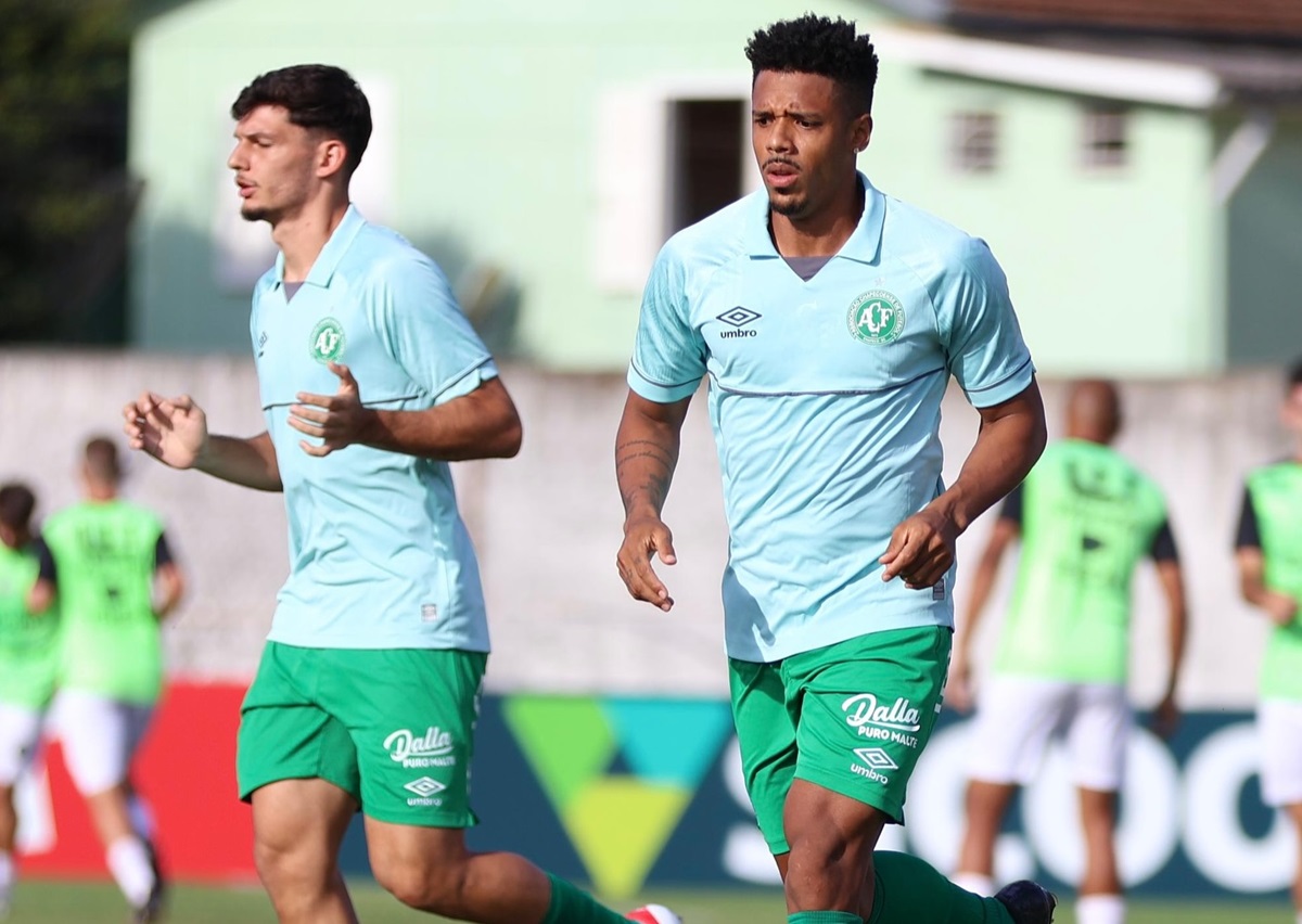 Onde assistir Chapecoense x Criciúma ao vivo - Catarinense neste sábado (01/02/2025). Imagem: João Heemann/ACF