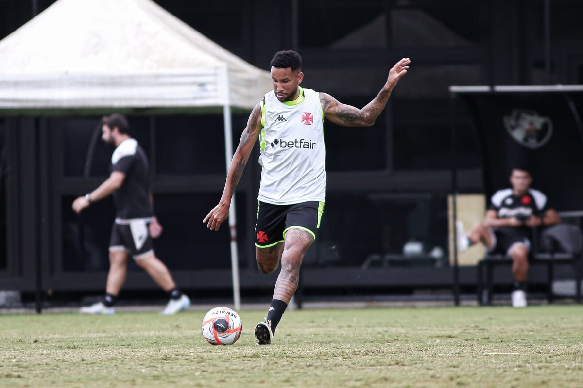 Onde assistir Vasco x Bangu ao vivo - Taça Guanabara nesta quinta-feira (16/01/2025). Imagem: Matheus Lima CRV