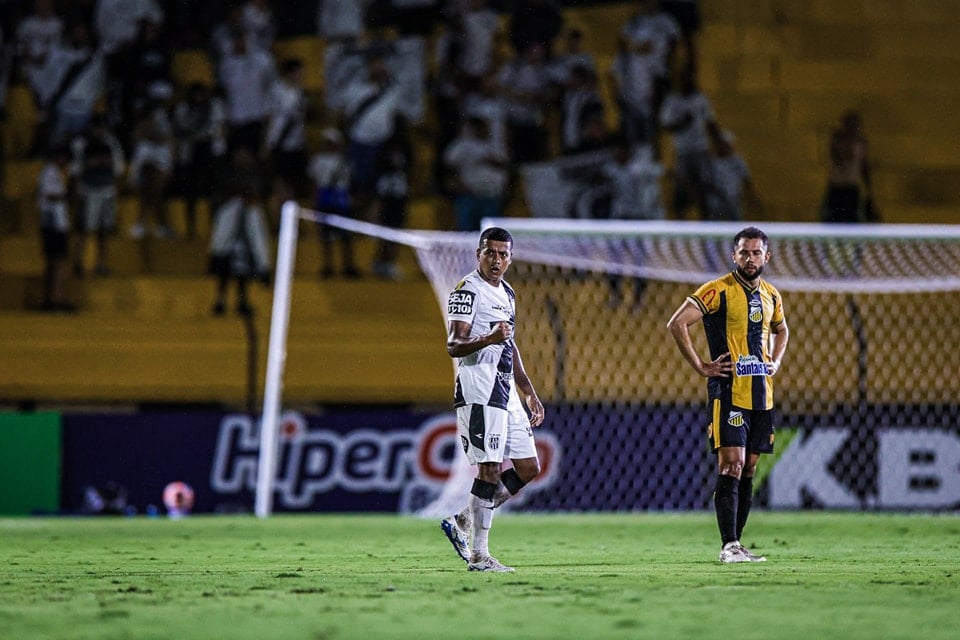 Onde assistir Ponte Preta x Santos ao vivo - Paulistão neste domingo (19/01/2025). Imagem: Pedro Zacchi Agência Paulistão