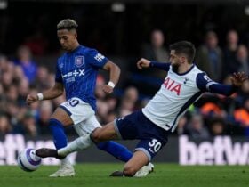 Onde assistir Tottenham x Manchester City ao vivo - Premier League nesta quarta-feira (26/02/2025). Imagem: Divulgação Totenham