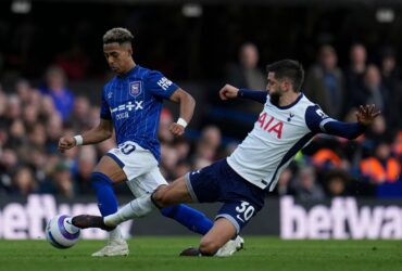 Onde assistir Tottenham x Manchester City ao vivo - Premier League nesta quarta-feira (26/02/2025). Imagem: Divulgação Totenham