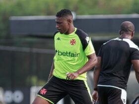 Vasco x Botafogo ao vivo; onde assistir neste domingo (23) pela Taça Guanabara. Imagem: Matheus Lima/VascoDaGama