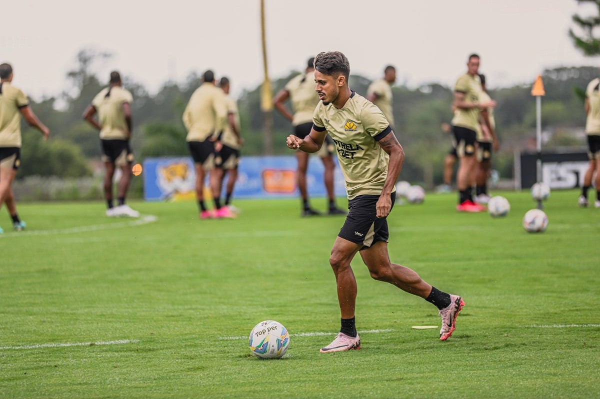 Onde assistir Criciúma x Marcílio Dias ao vivo - Catarinense neste sábado (15/02/2025). Imagem: Celso da Luz/CEC